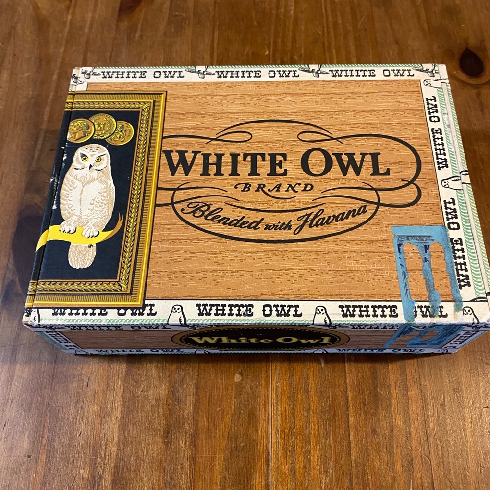 Vintage white owl cigar box (c10)
